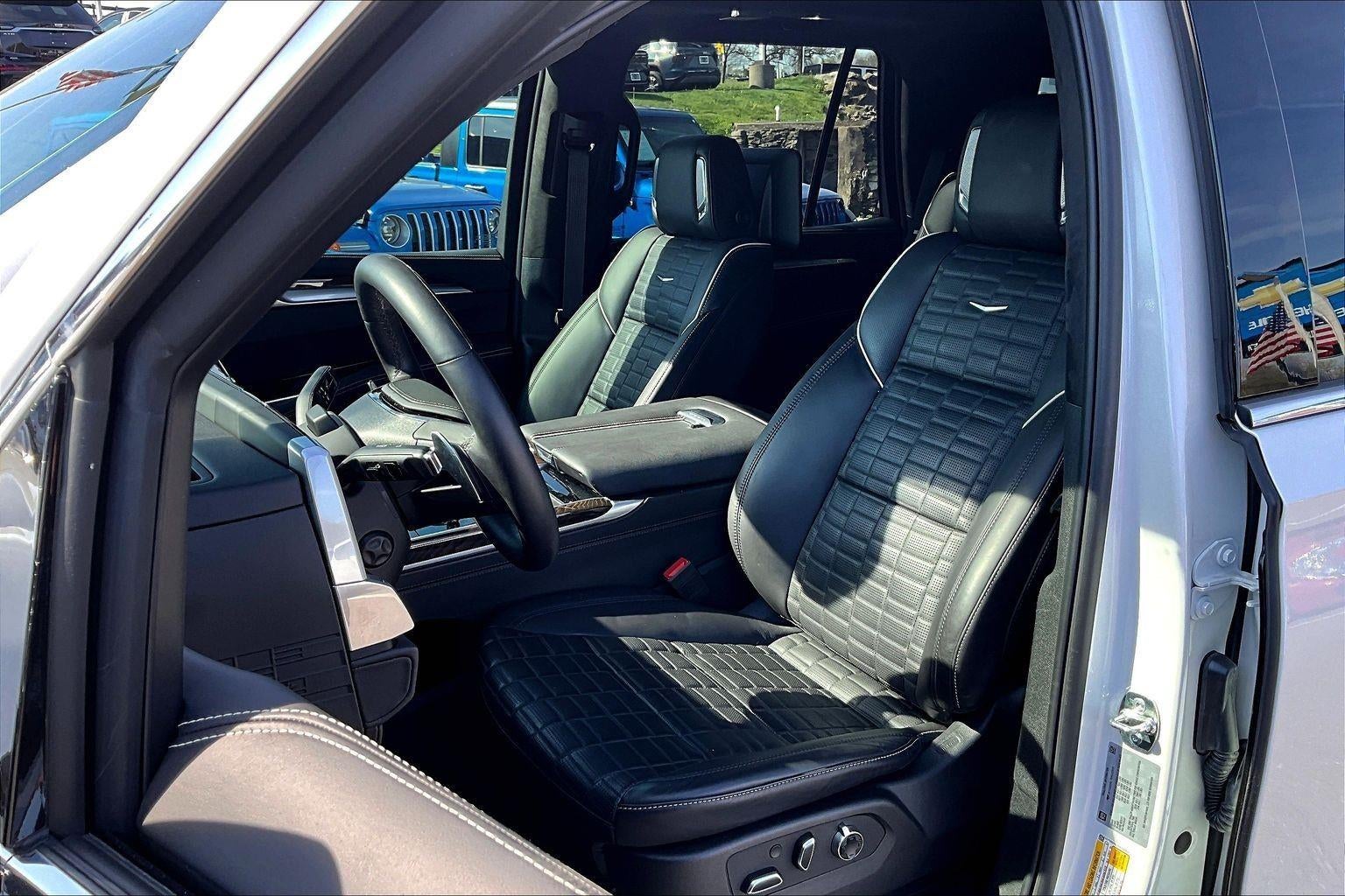 2025 Cadillac Escalade Premium Luxury Platinum