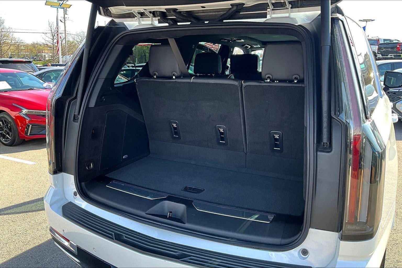 2025 Cadillac Escalade Premium Luxury Platinum