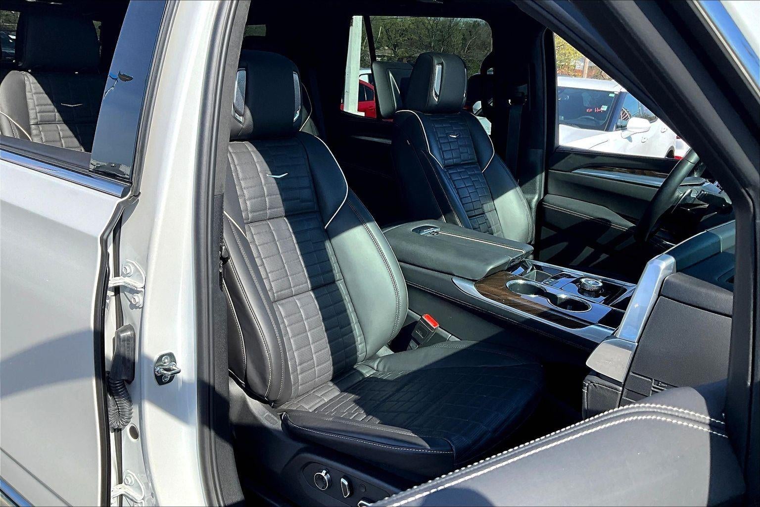 2025 Cadillac Escalade Premium Luxury Platinum