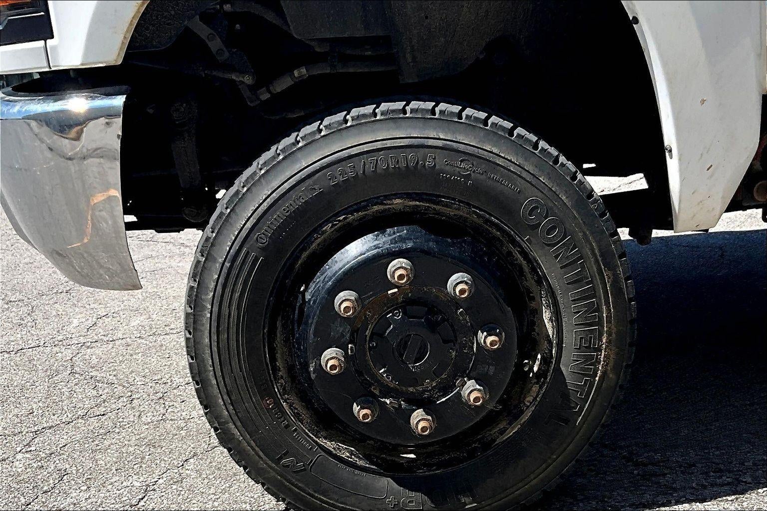 2023 Chevrolet Silverado 5500 HD Work Truck