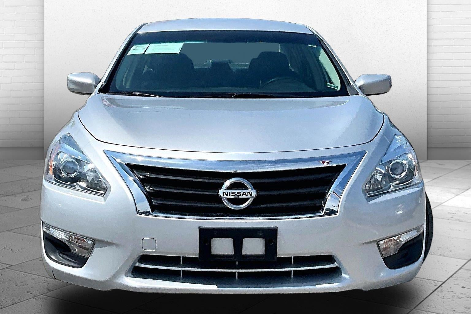 Used 2013 Nissan Altima Sedan S with VIN 1N4AL3AP1DC121431 for sale in Kansas City
