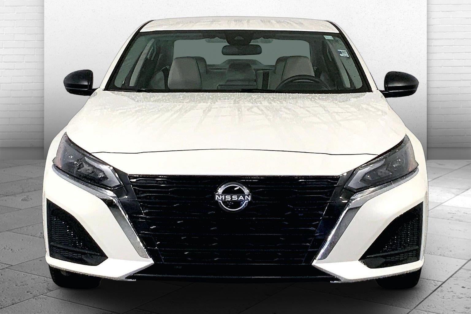 Used 2025 Nissan Altima SV with VIN 1N4BL4DV5SN300030 for sale in Kansas City