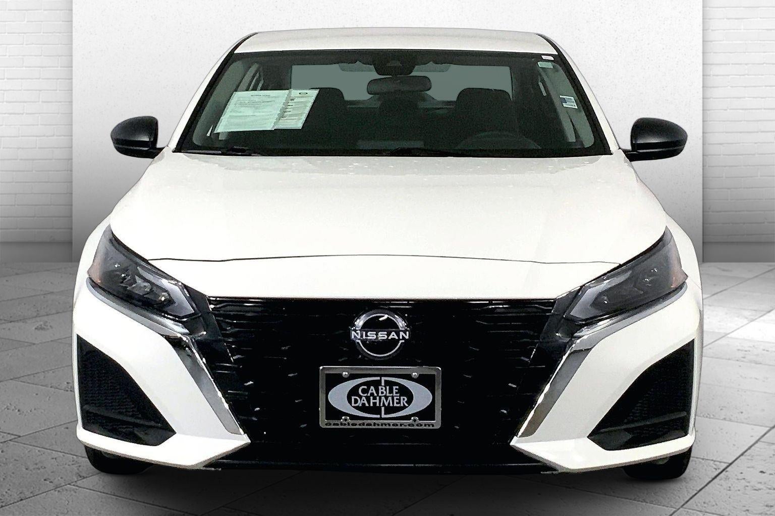 Used 2025 Nissan Altima SV with VIN 1N4BL4DV6SN393818 for sale in Kansas City