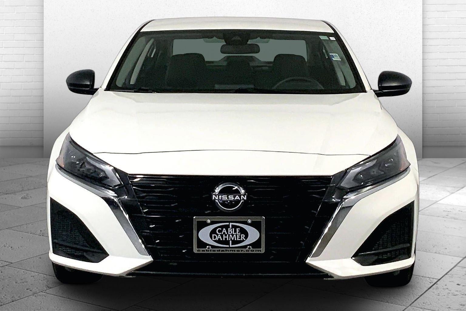 Used 2025 Nissan Altima SV with VIN 1N4BL4DV9SN393893 for sale in Kansas City