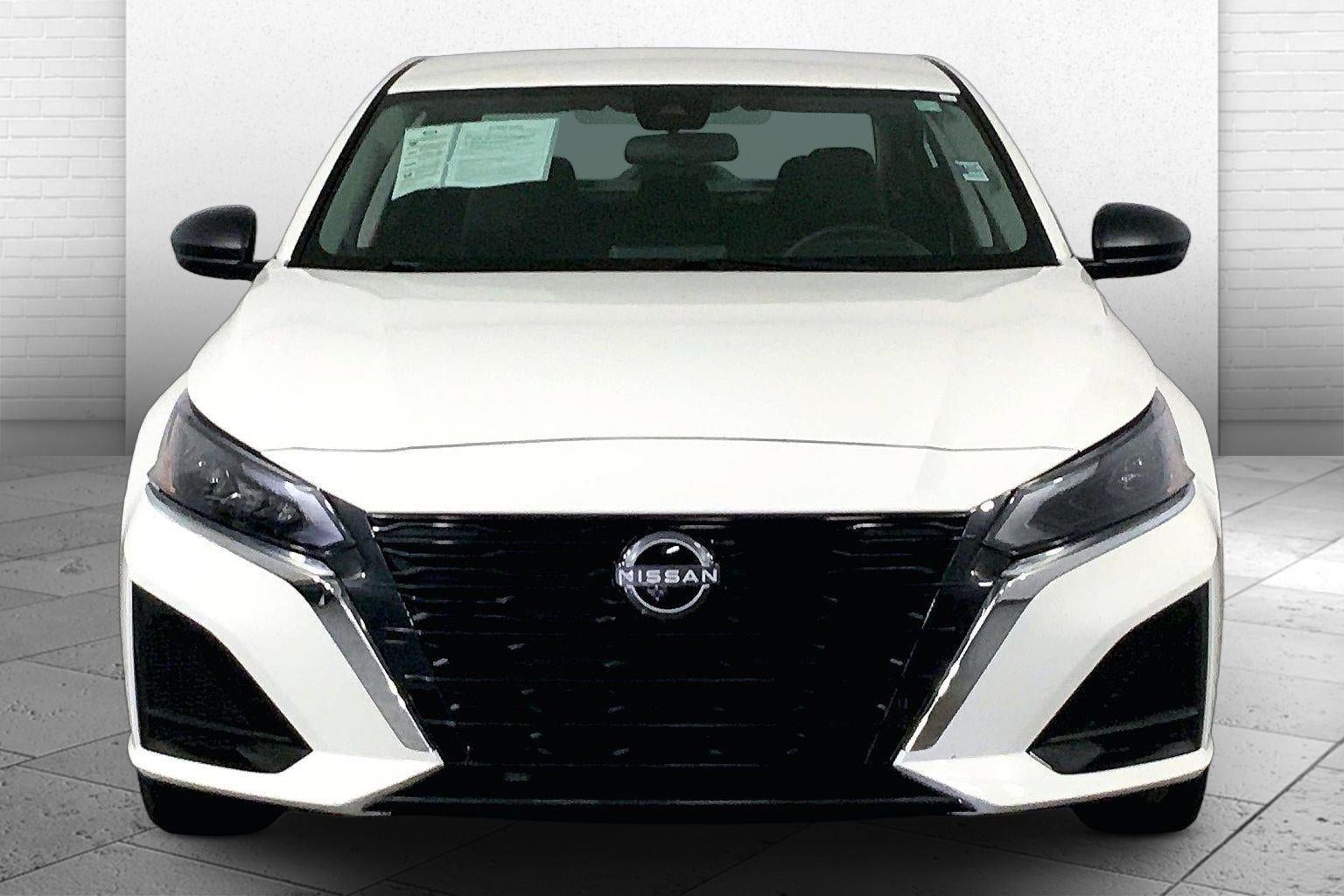 Used 2025 Nissan Altima SV with VIN 1N4BL4DV9SN400129 for sale in Kansas City