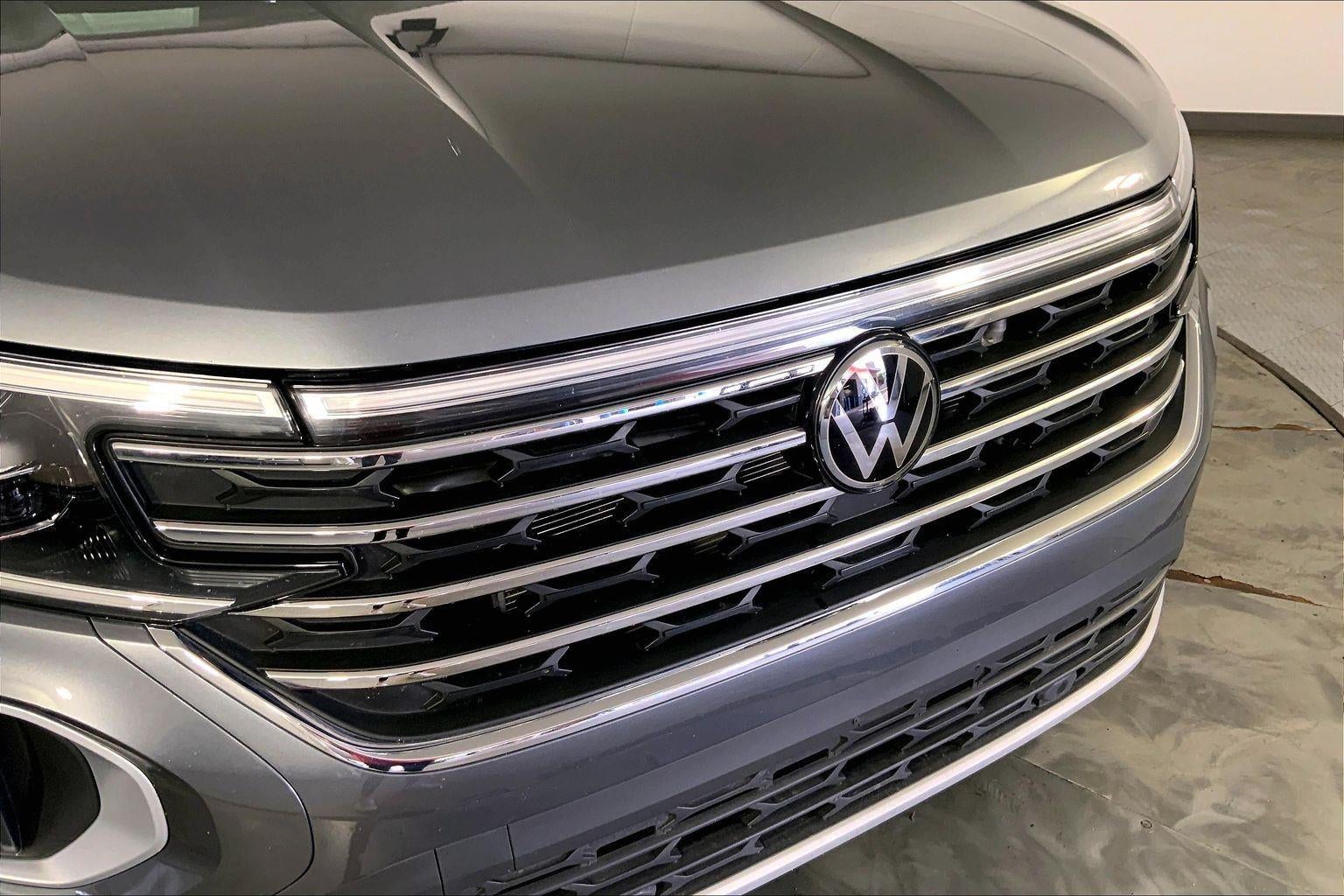 2025 Volkswagen Atlas 2.0T SE w/Technology