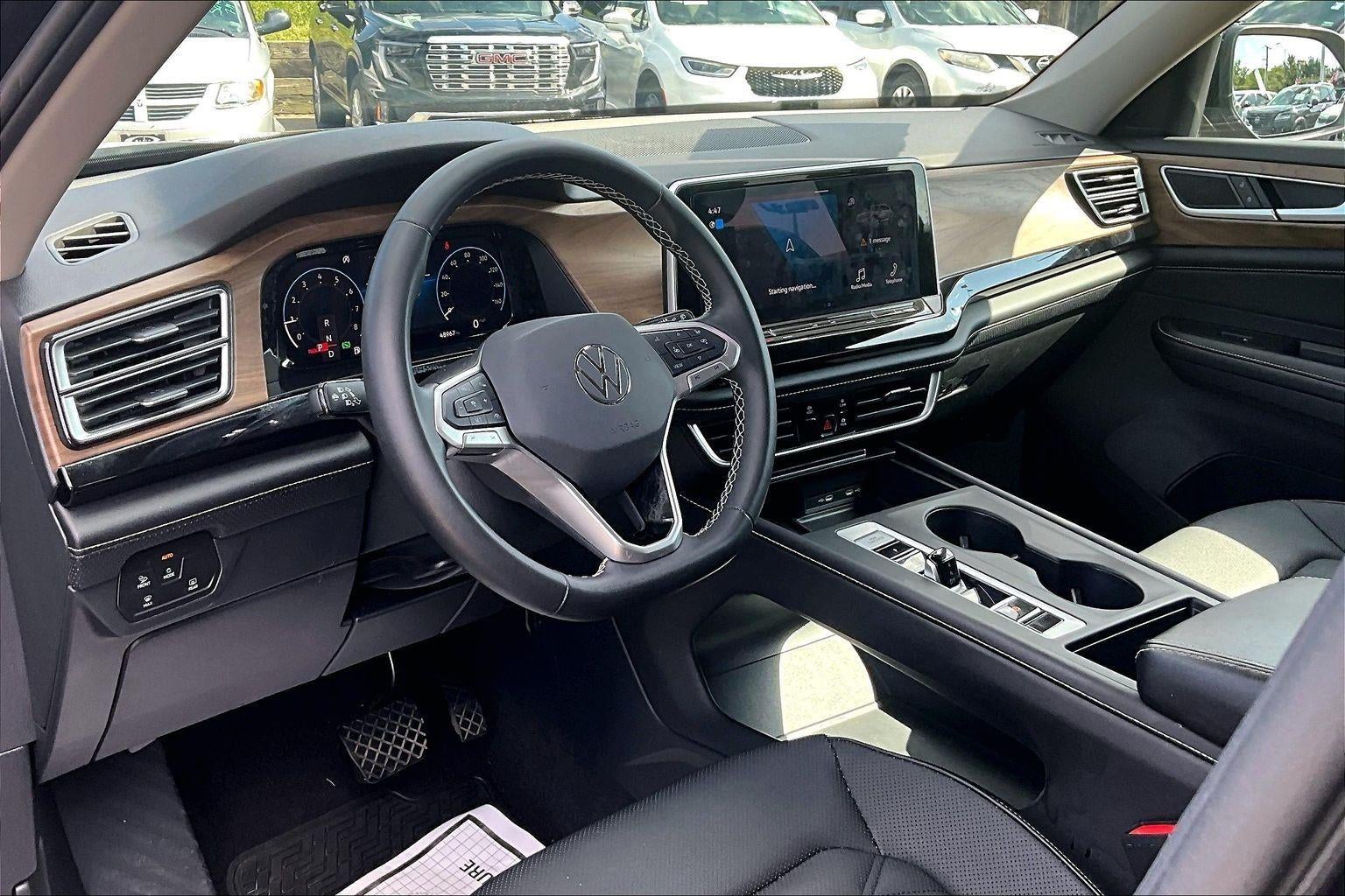 2024 Volkswagen Atlas 2.0T SE