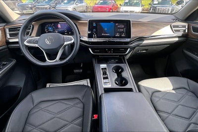 2024 Volkswagen Atlas 2.0T SE