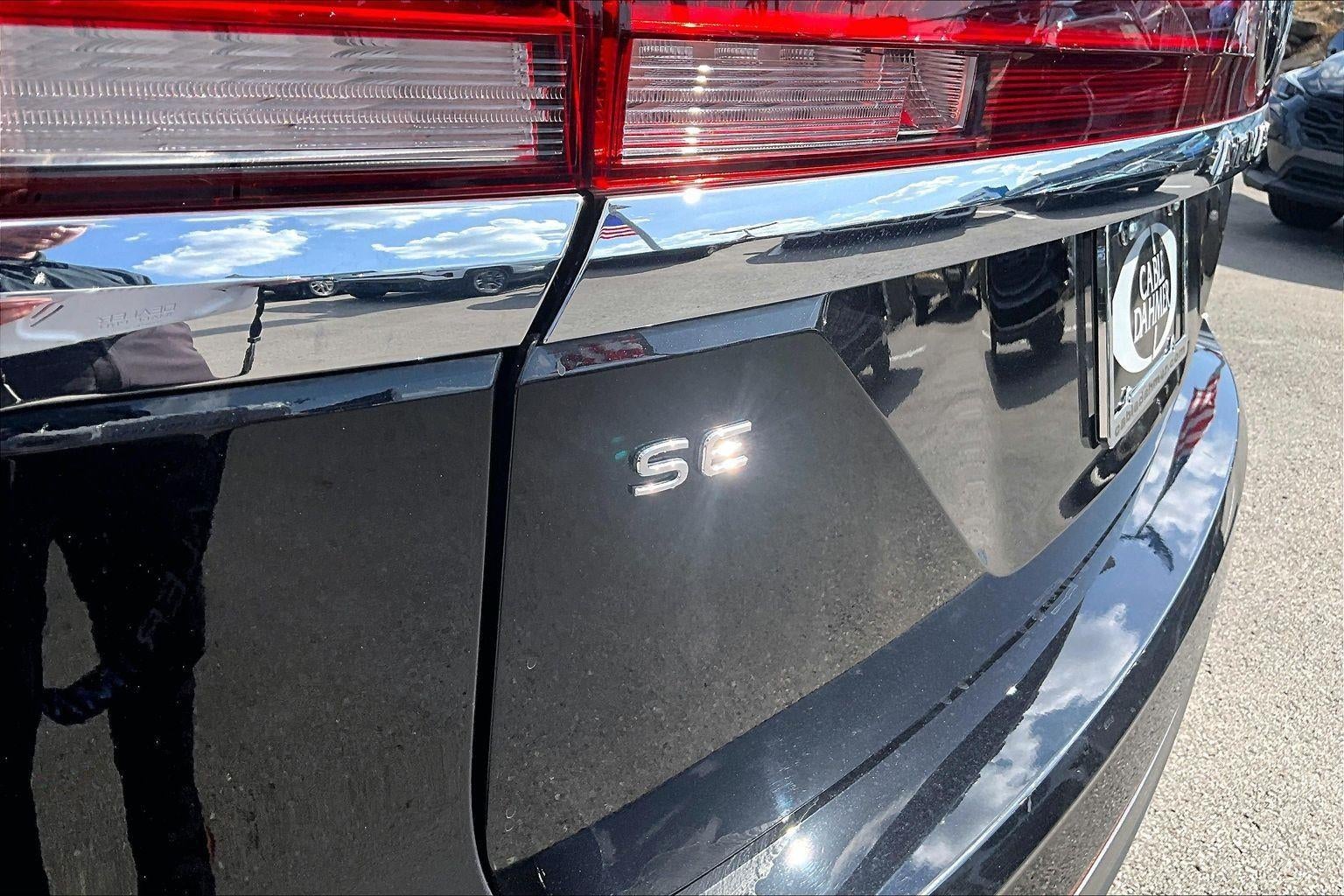 2024 Volkswagen Atlas 2.0T SE