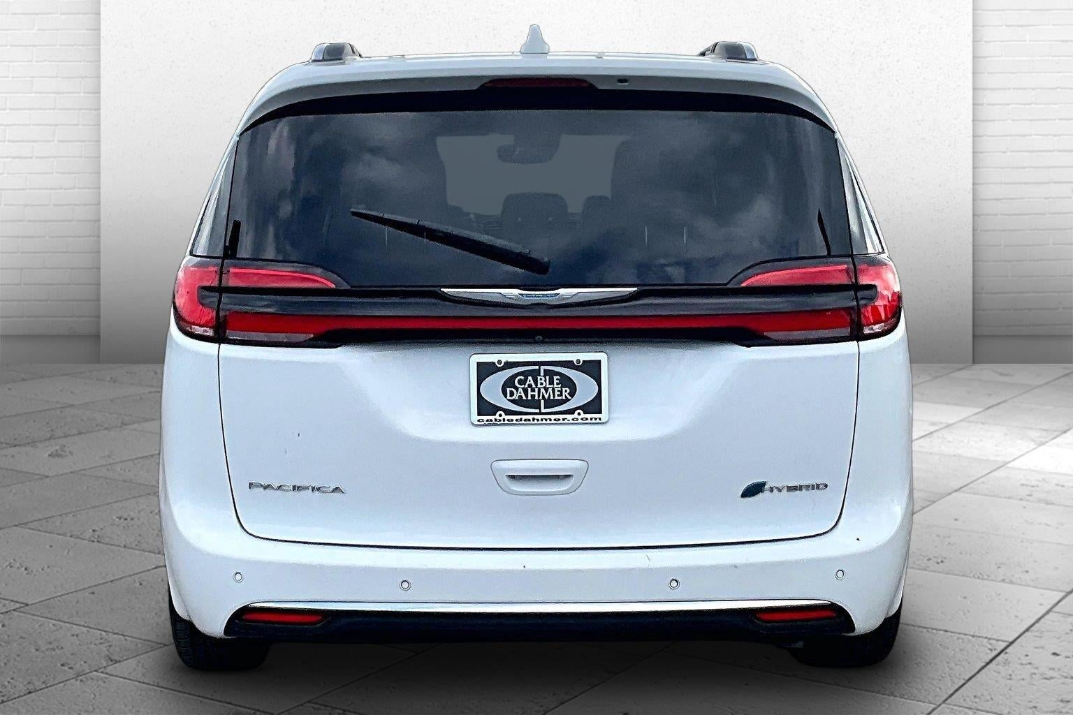 Used 2021 Chrysler Pacifica Hybrid Limited with VIN 2C4RC1S77MR529472 for sale in Kansas City