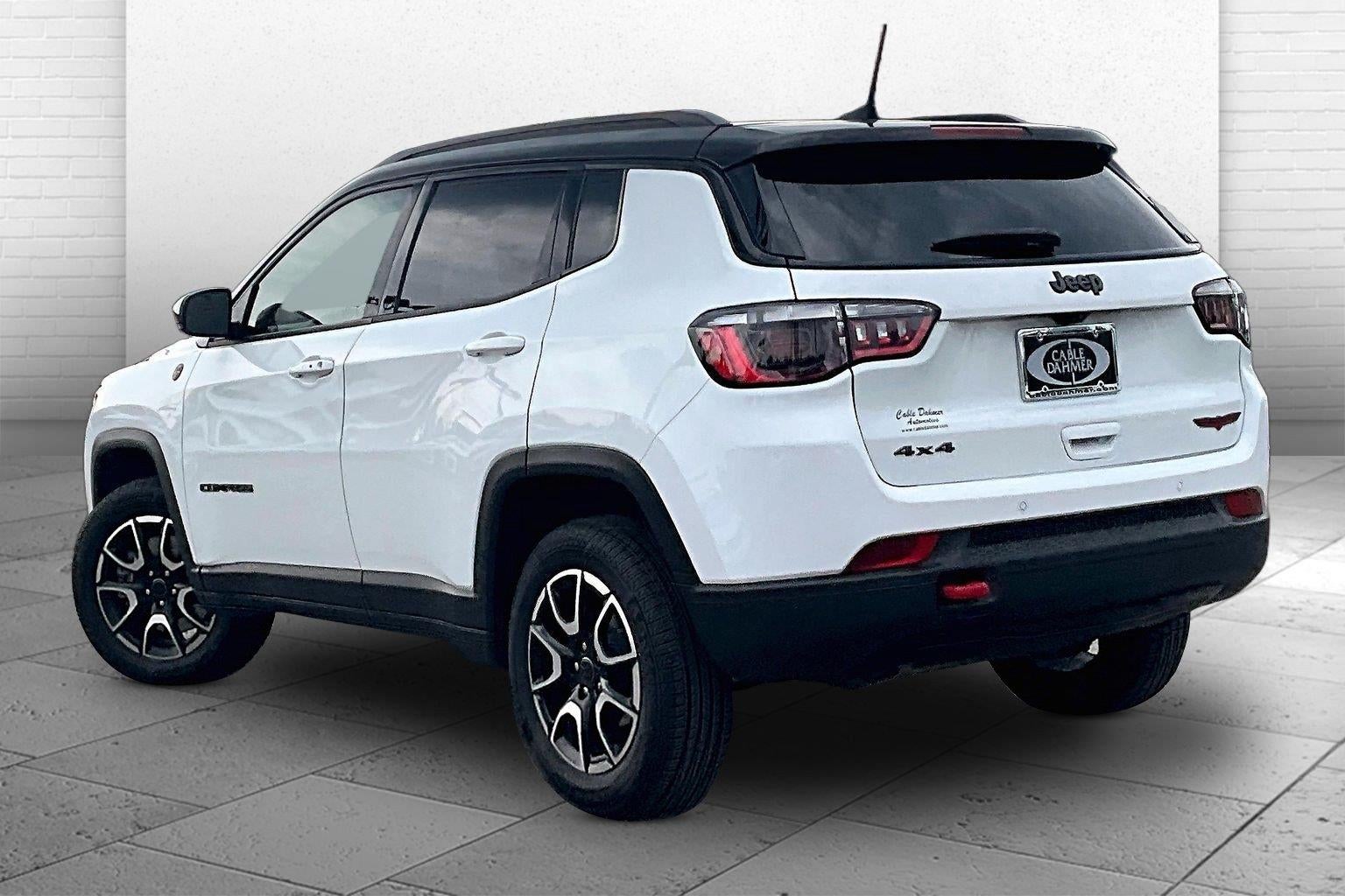 2025 Jeep Compass Trailhawk - Photo 10