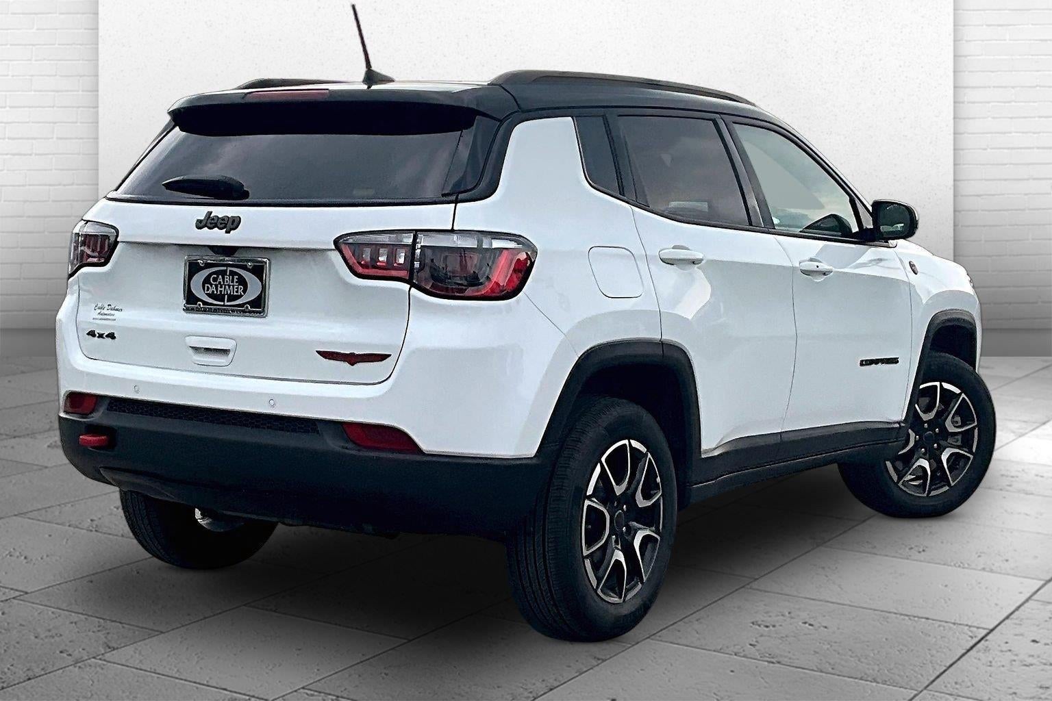 2025 Jeep Compass Trailhawk - Photo 12