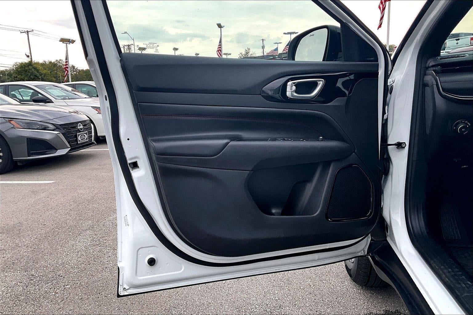 2025 Jeep Compass Trailhawk - Photo 23