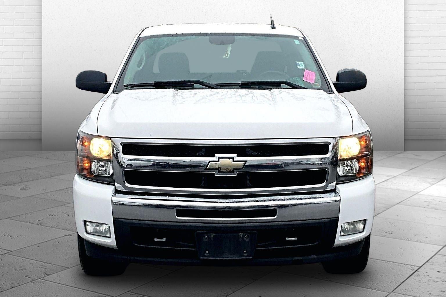 Used 2011 Chevrolet Silverado 1500 LT with VIN 3GCPKSE31BG158515 for sale in Kansas City