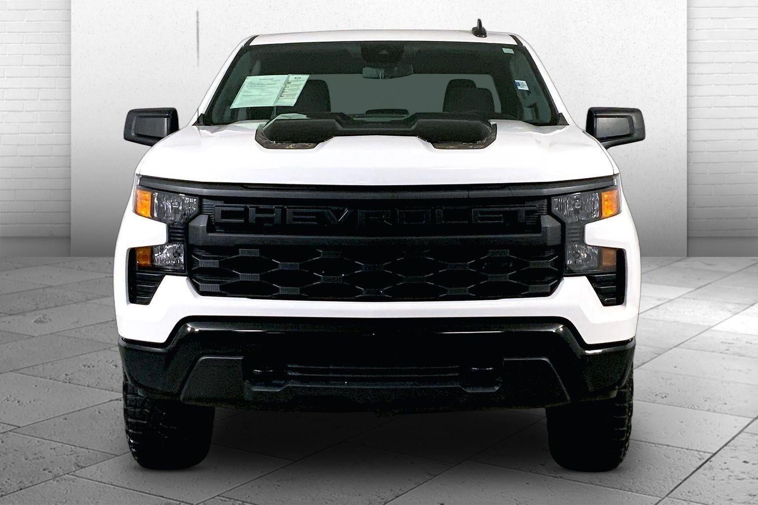Used 2024 Chevrolet Silverado 1500 Custom with VIN 3GCUDCED6RG136452 for sale in Kansas City