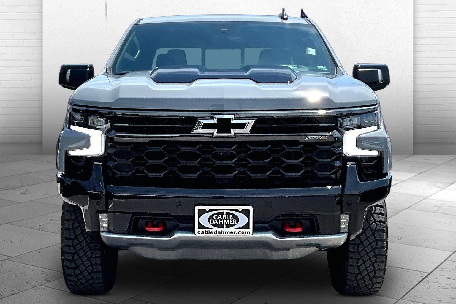 Used 2025 Chevrolet Silverado 1500 ZR2 with VIN 3GCUKHEL0SG267201 for sale in Kansas City