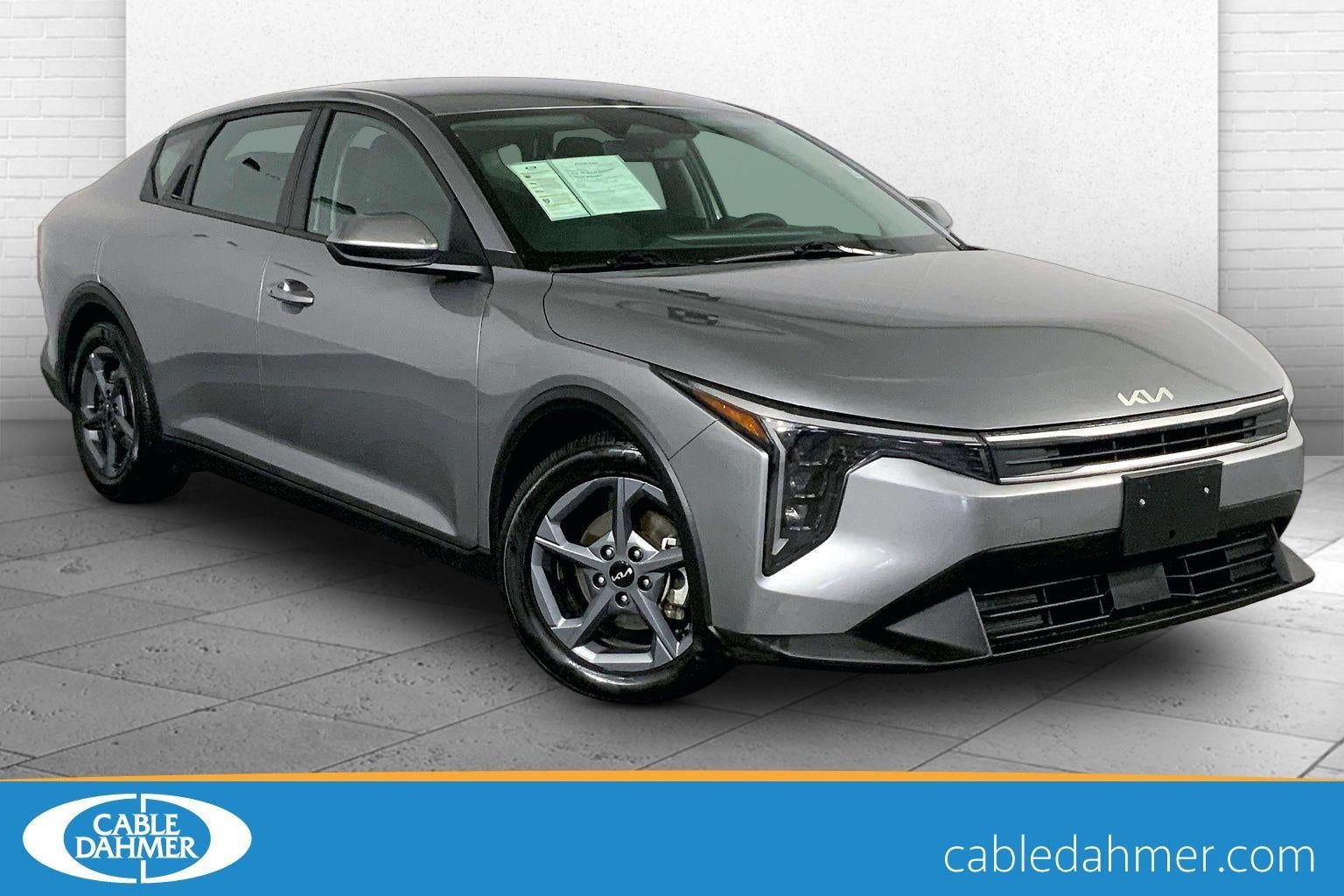 2025 Kia K4 LXS AT's photo