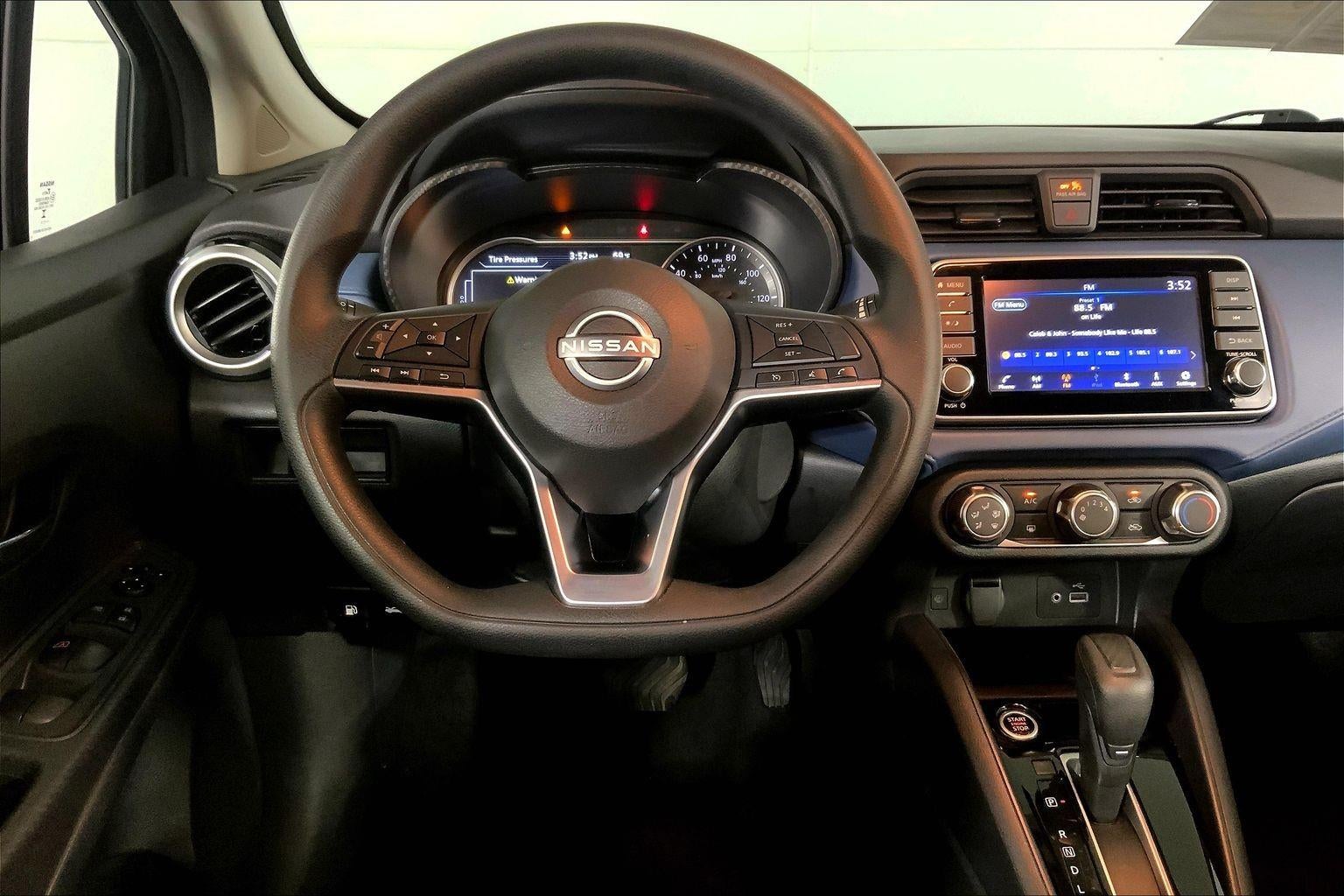 2025 Nissan Versa SV
