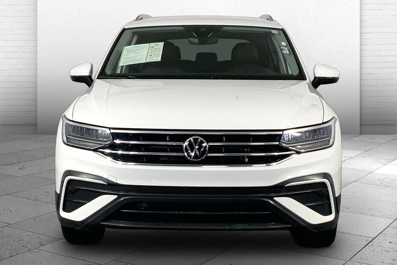 Used 2024 Volkswagen Tiguan SE with VIN 3VV3B7AX6RM059562 for sale in Kansas City