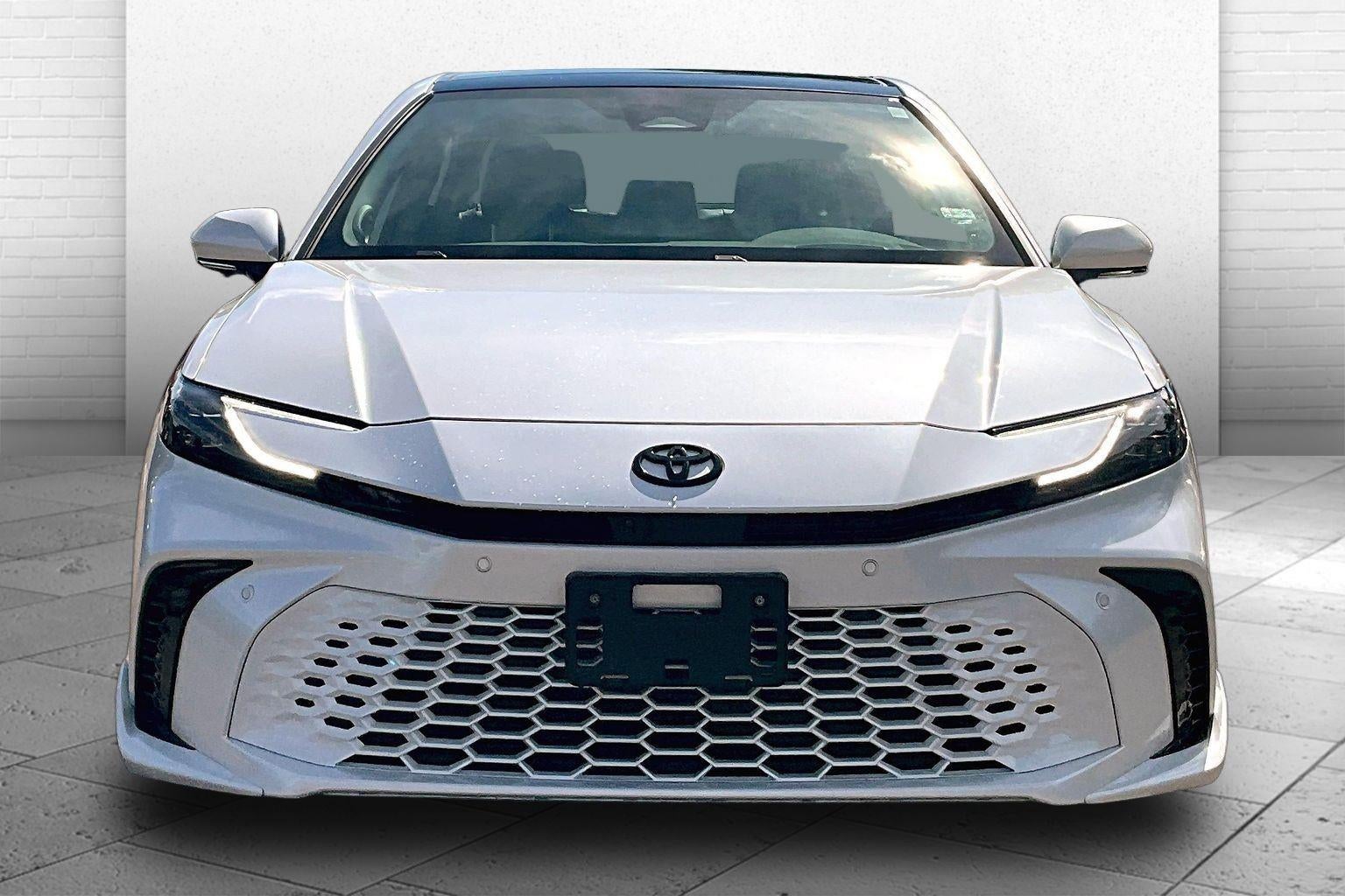 Used 2025 Toyota Camry XSE with VIN 4T1DAACK8SU518317 for sale in Kansas City