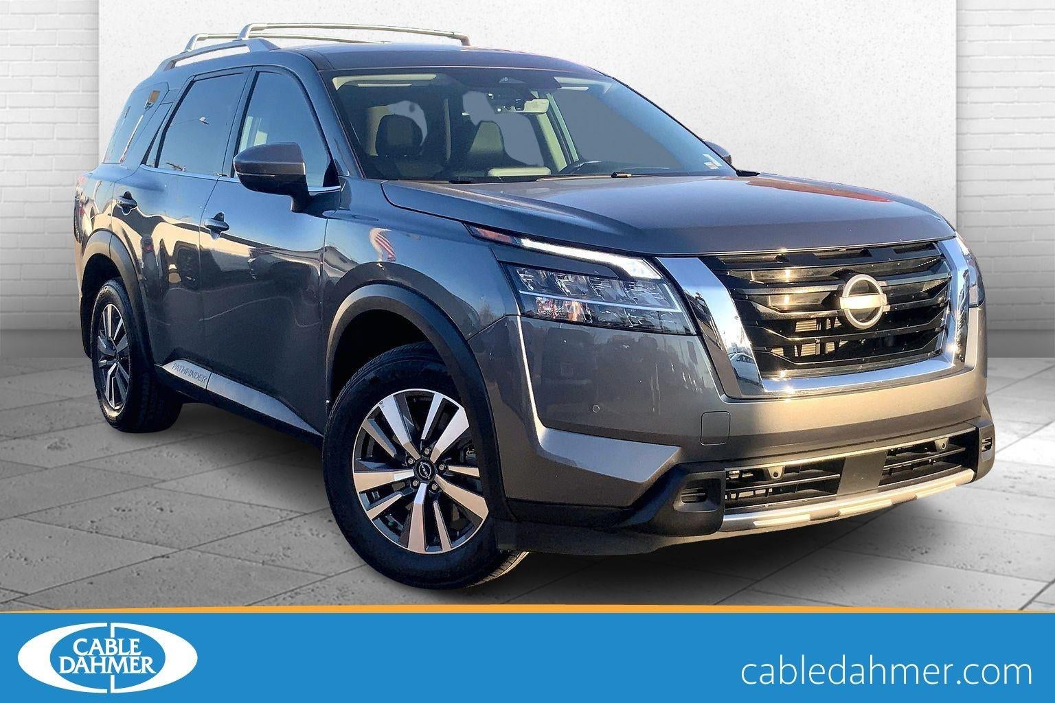 2024 Nissan Pathfinder SL