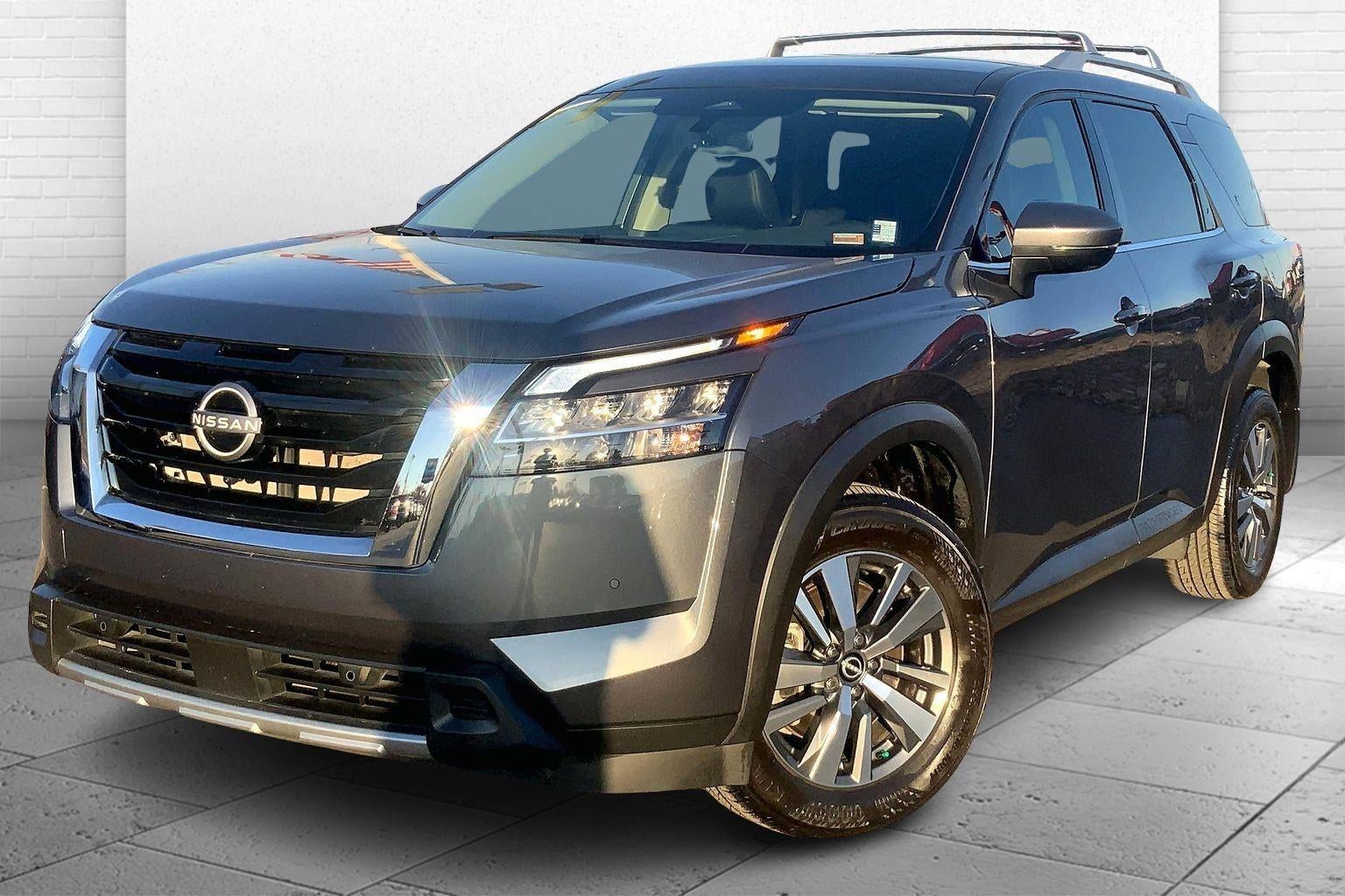 2024 Nissan Pathfinder SL