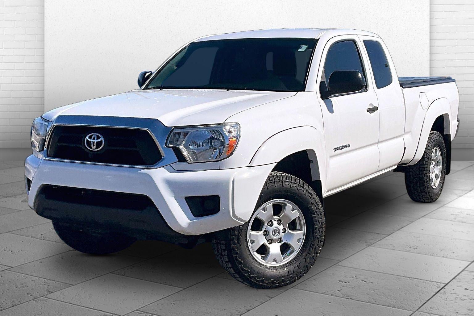 2015 Toyota Tacoma ACC CB 4WD I4 SR