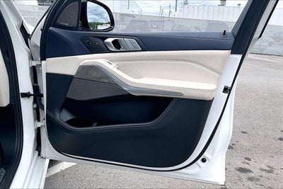 2021 BMW X7 M50i