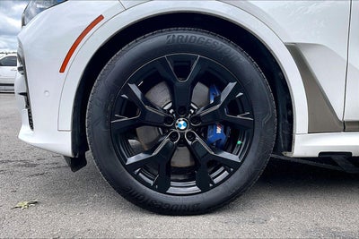 2021 BMW X7 M50i