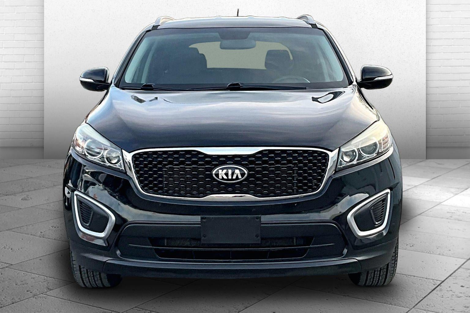 Used 2017 Kia Sorento LX with VIN 5XYPGDA38HG284123 for sale in Kansas City