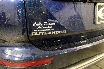 2025 Mitsubishi Outlander SE