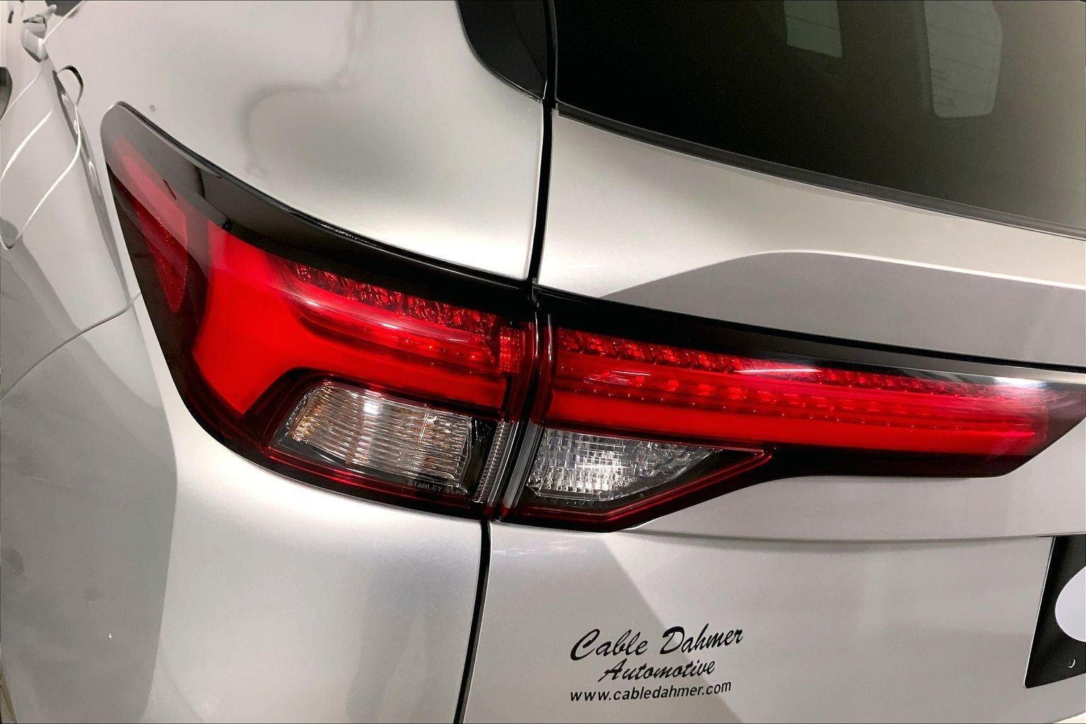 2024 Mitsubishi Outlander Plug-In Hybrid SE