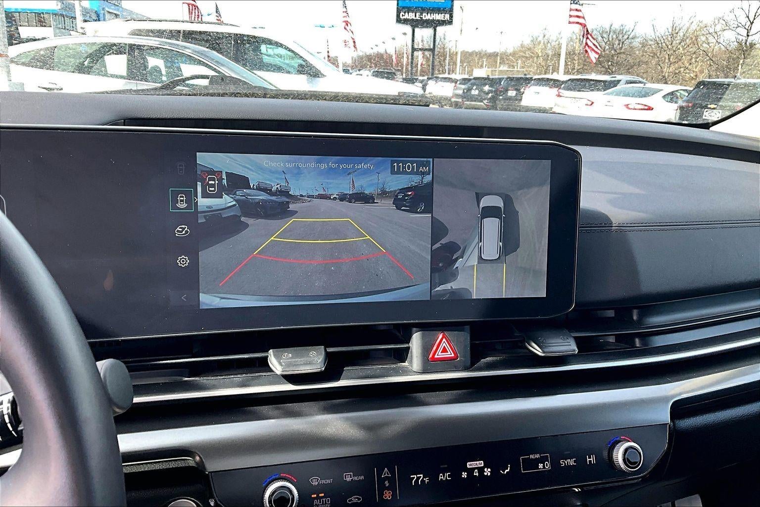 2025 Kia Carnival SX