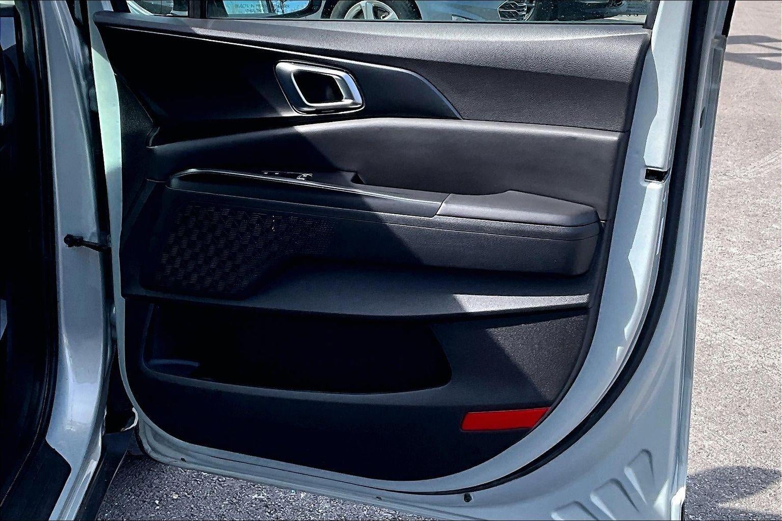 2025 Kia Carnival SX