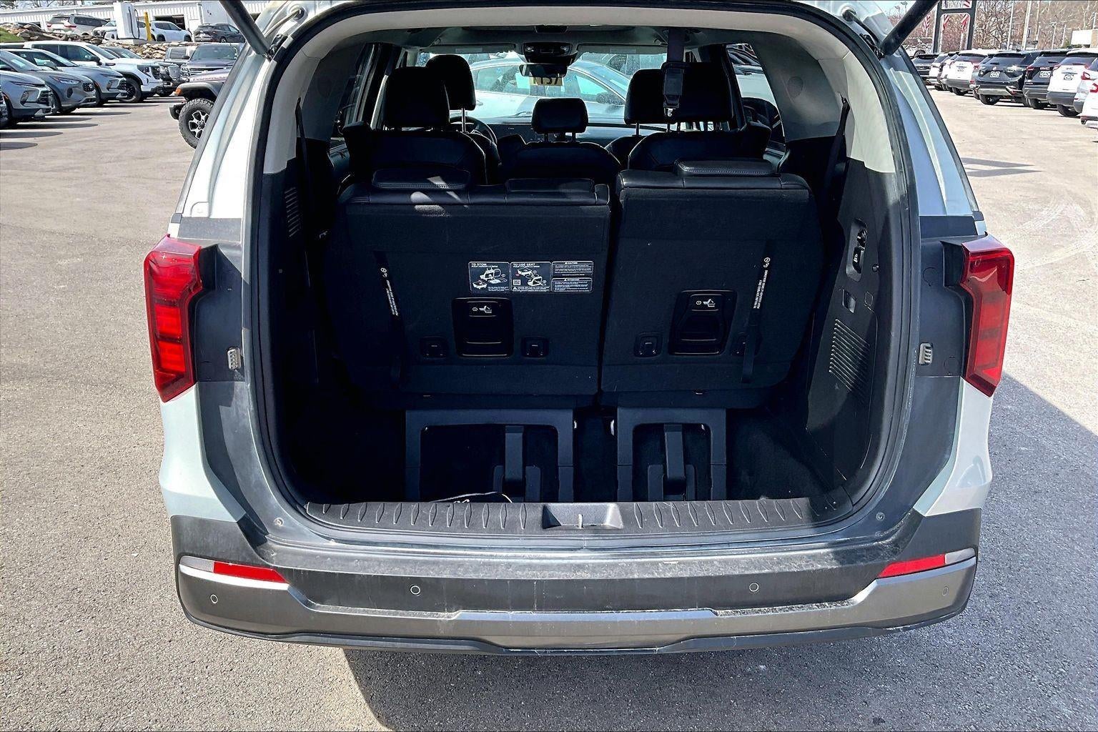 2025 Kia Carnival SX