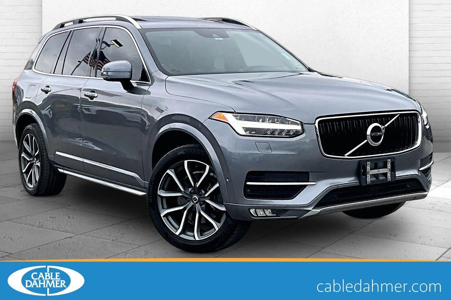 2016 Volvo XC90 T6 AWD Momentum's photo