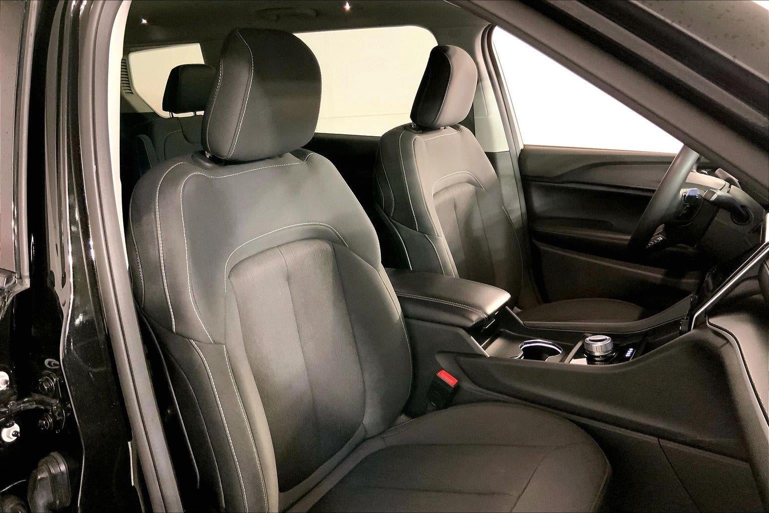 2023 Jeep Grand Cherokee L Laredo 4x4