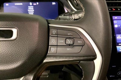 2023 Jeep Grand Cherokee L Laredo 4x4