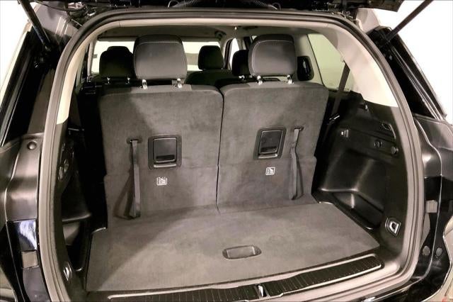 2023 Jeep Grand Cherokee L Laredo 4x4