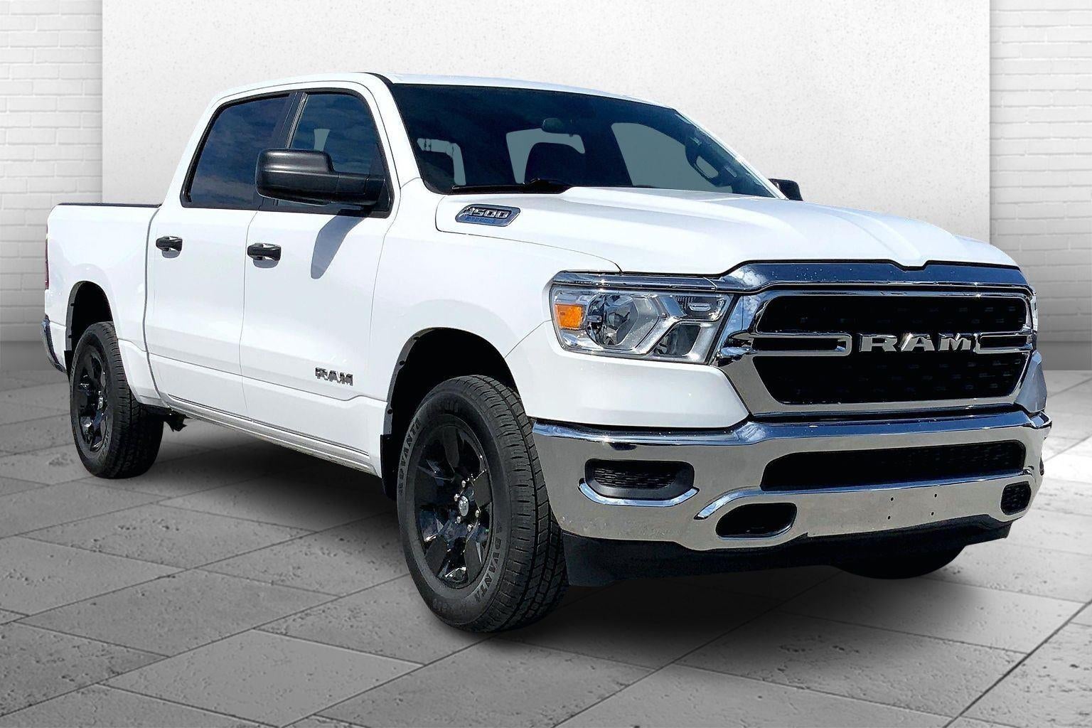 2024 RAM 1500 Big Horn Crew Cab 4x4 5'7' Box