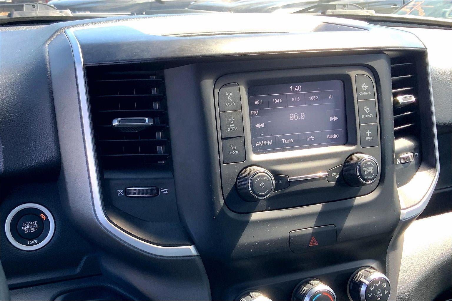 2024 RAM 1500 Big Horn Crew Cab 4x4 5'7' Box