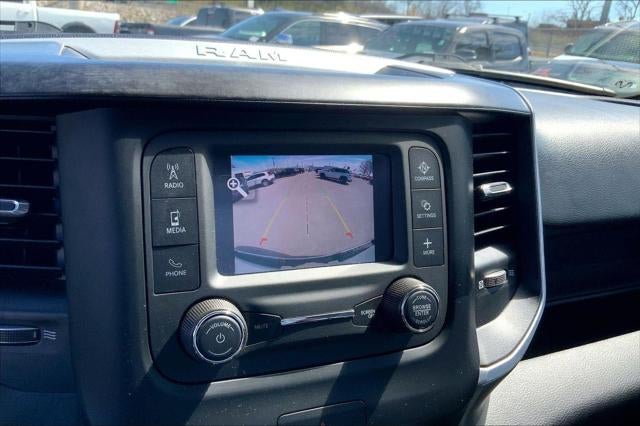 2024 RAM 1500 Big Horn Crew Cab 4x4 5'7' Box