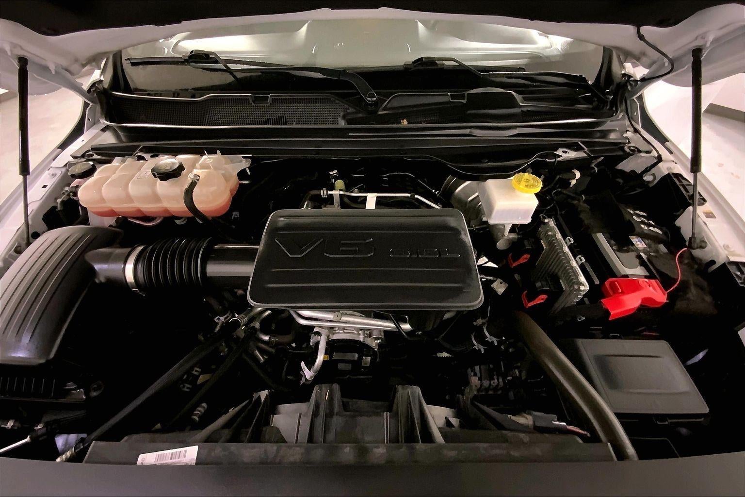 2022 RAM 1500 Big Horn Crew Cab 4x4 5'7' Box