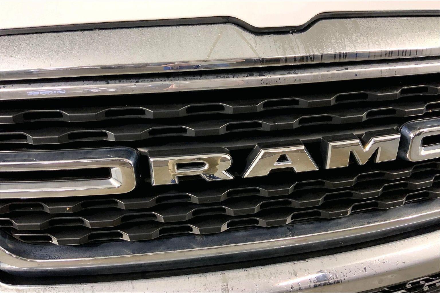 2022 RAM 1500 Big Horn Crew Cab 4x4 5'7' Box