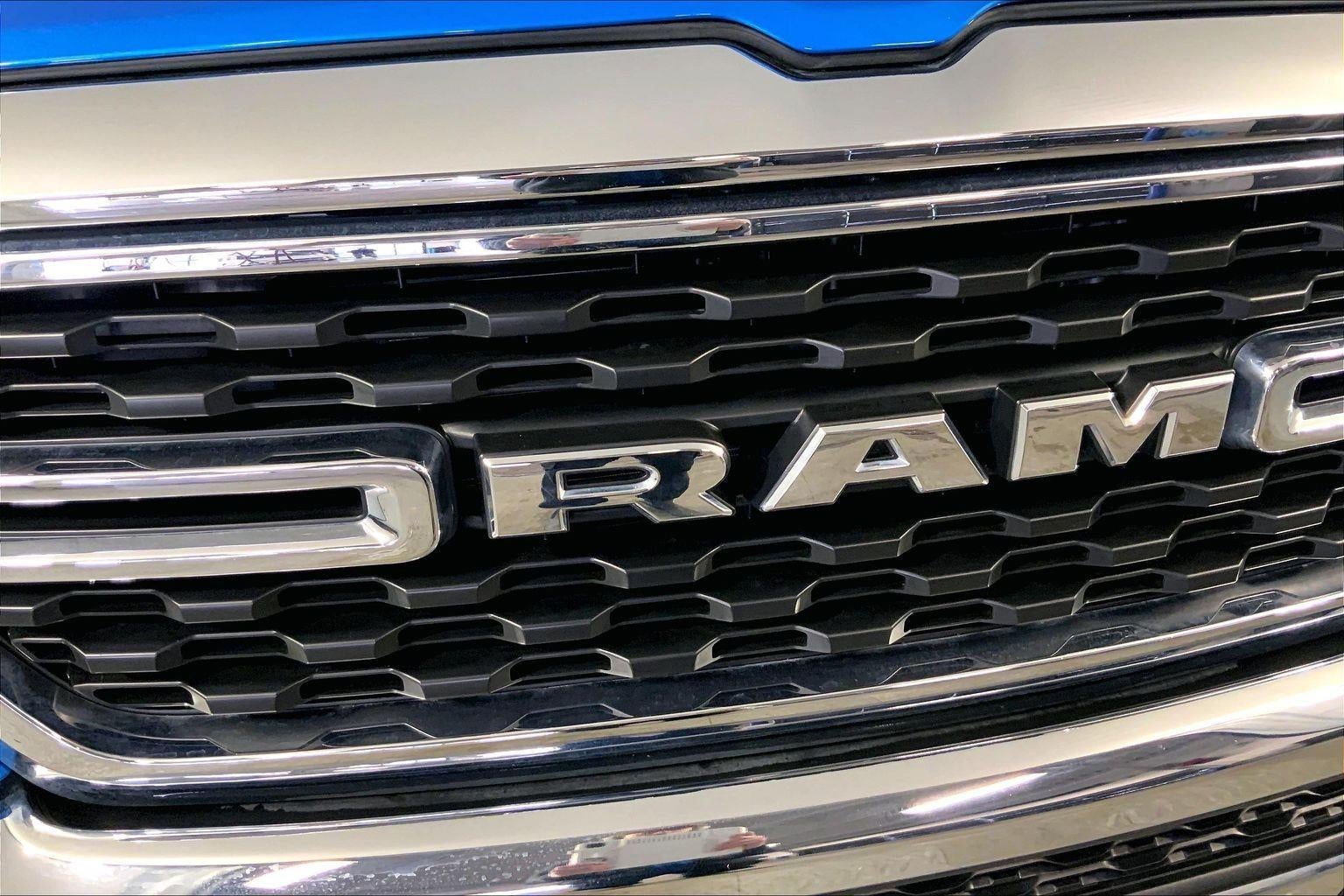 2024 RAM 1500 Big Horn Crew Cab 4x4 5'7' Box