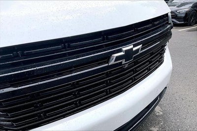 2023 Chevrolet Suburban 4WD RST
