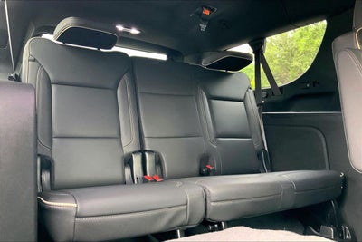 2023 Chevrolet Suburban 4WD Premier