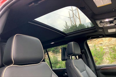 2023 Chevrolet Suburban 4WD Premier