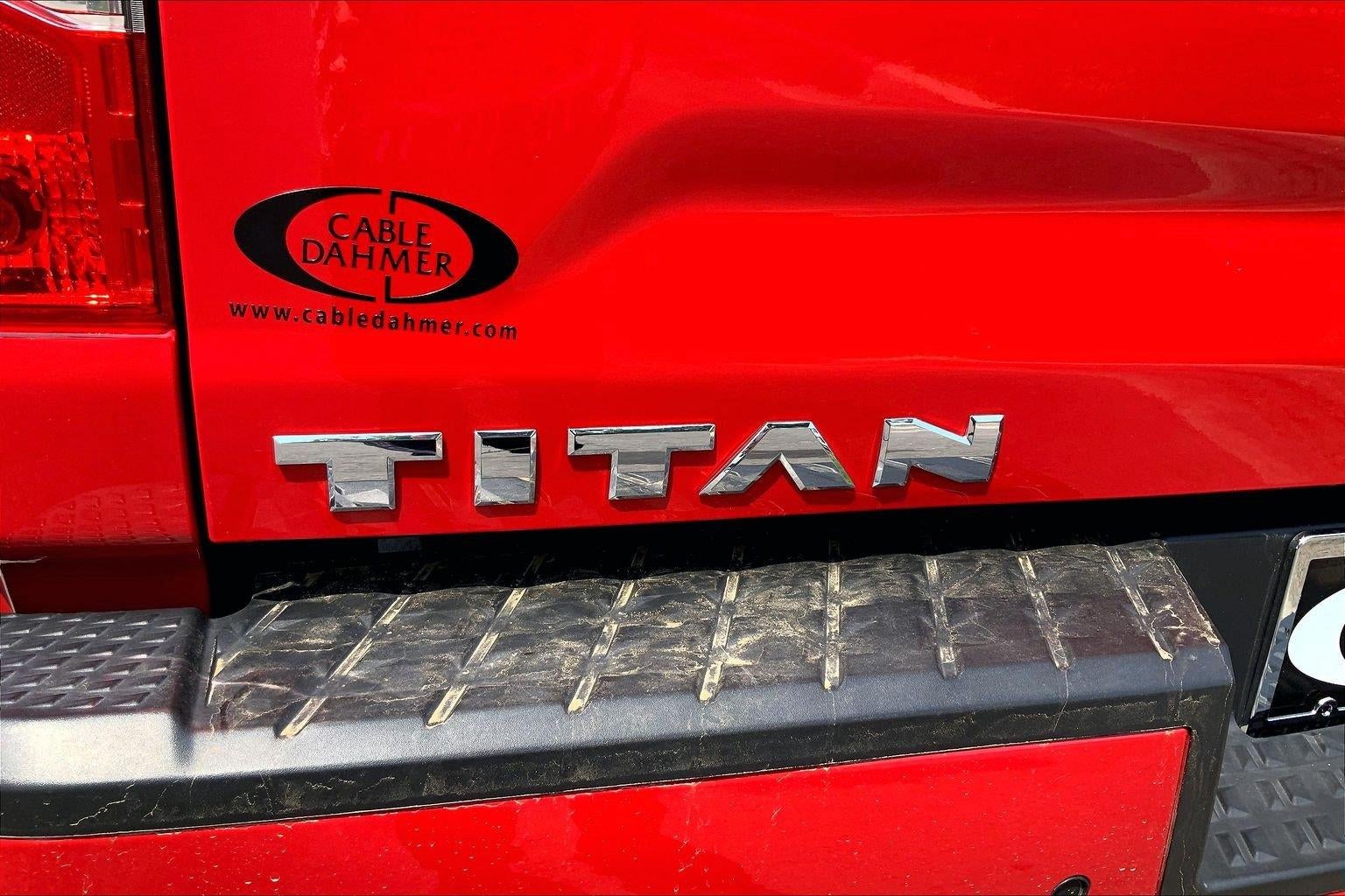 2022 Nissan TITAN Crew Cab SV 4x4