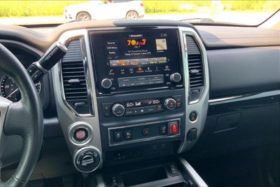 2022 Nissan TITAN Crew Cab SV 4x4